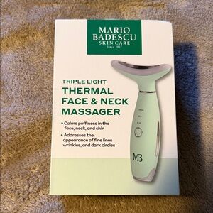 Mario Badescu Triple Light Thermal Massager - Green